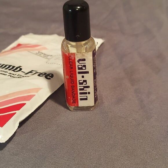 Vintage Bowling Thumb and Finger Release Powder - Liquid Bandage Bottle - Picture 5 of 9